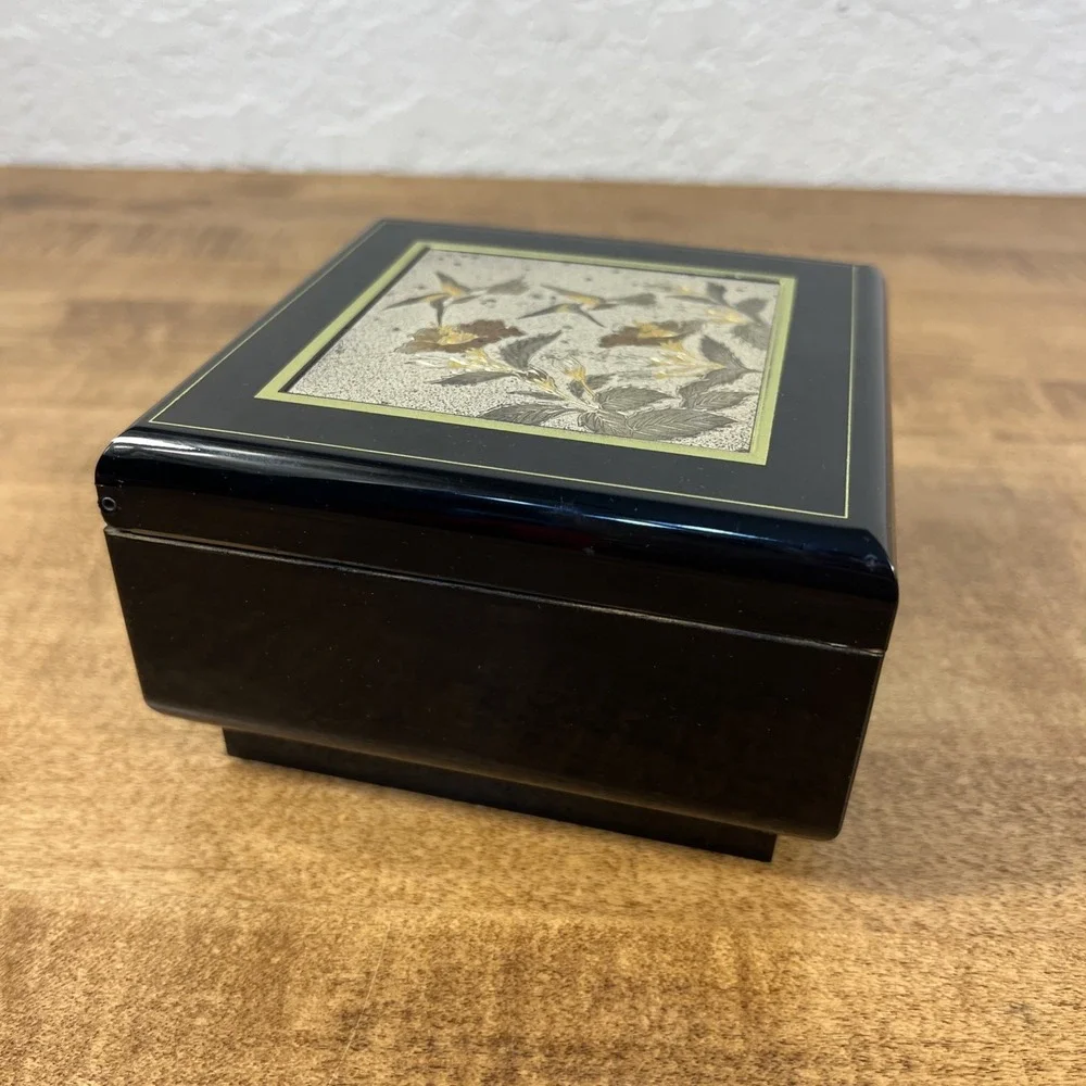 Vintage San Francisco Music Box Co Black Lacquer Jewelry Hummingbird Box